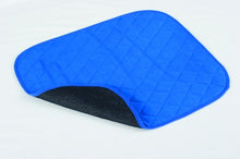 Görseli galeri görüntüleyiciye yükleyin, Caretex Abso Yıkanabilir, Emici ve Sıvı Geçirmez Tekerlekli Sandalye Pedi